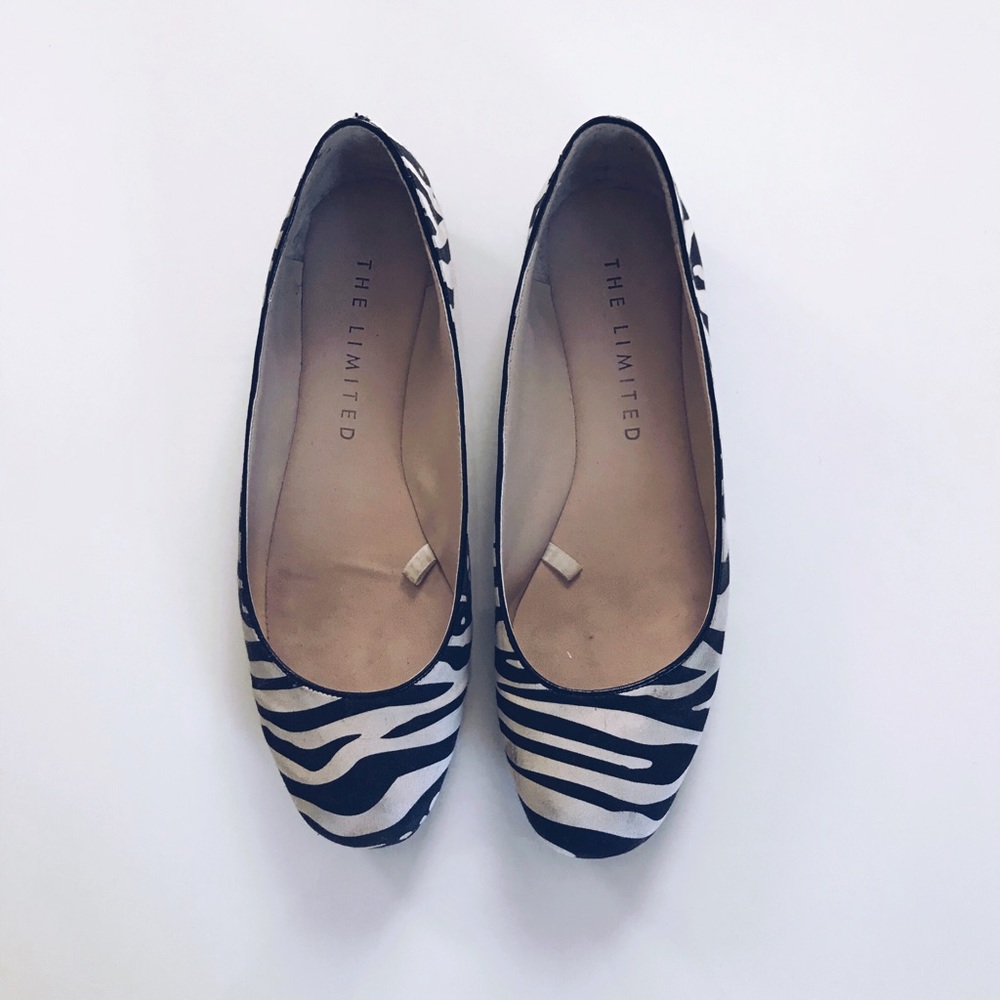 Women’s The Limited Zebra flats Size 7